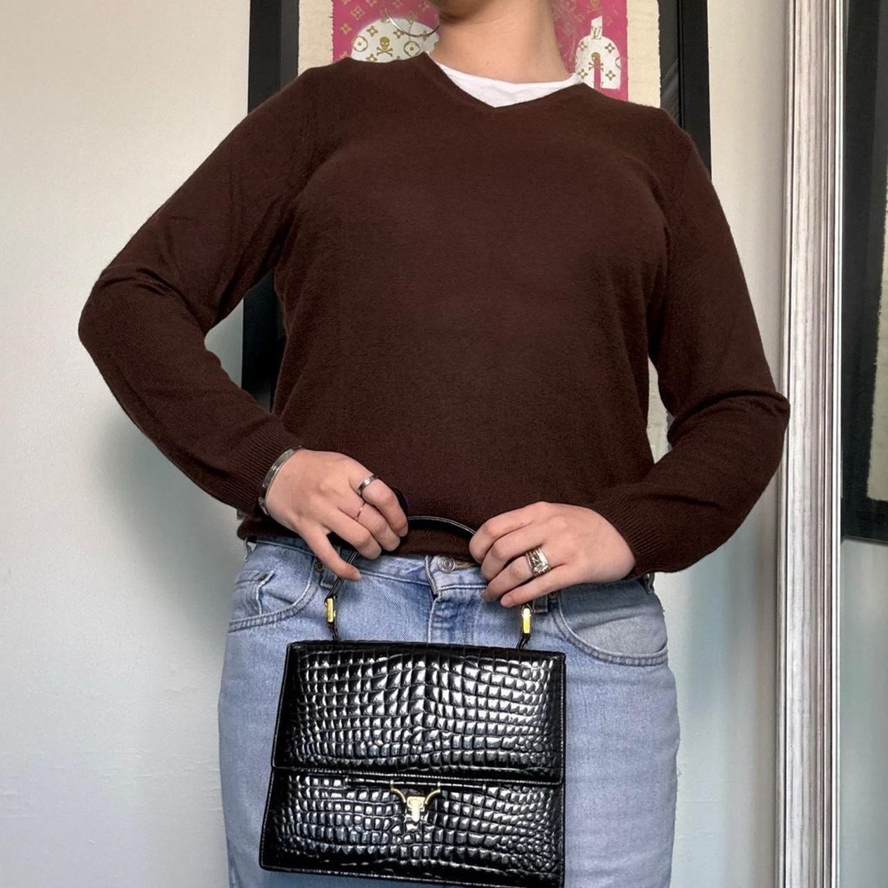 Deadstock Vintage Brown Cashmere Sweater | Model-Off-Duty Classic